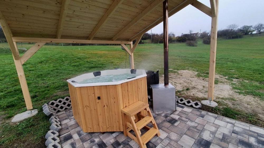 Borkúti Panzió és Apartman Balatonszárszó Exterior foto